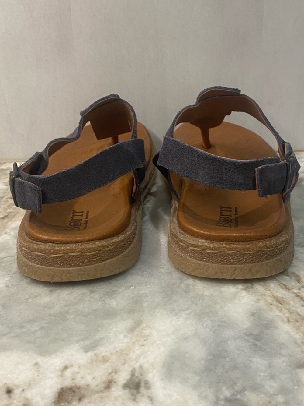 Born Cammie Dark Jeans Suede Comfort T-Strap Sandals 8 / 39 EUC - Picture 4 of 11